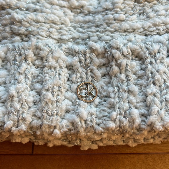 Calvin Klein Beanie - Picture 2 of 5